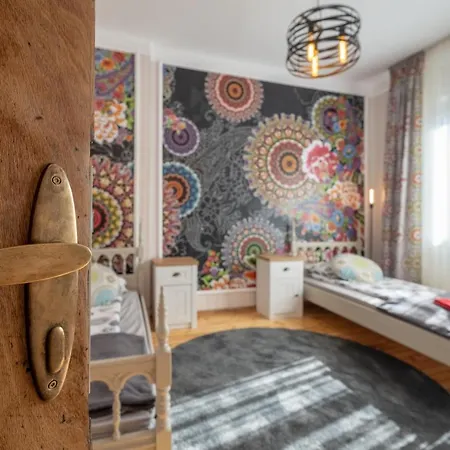 Artilcious Two Bedroom Park View Sofia